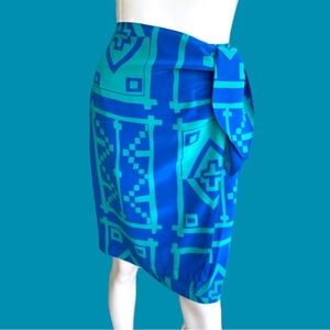 DIANE GILMAN SILK WRAP SKIRT IN ABSTRACT PATTERN. WOMEN’S SIZE MEDIUM